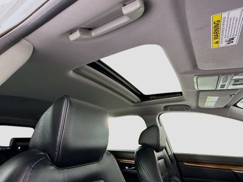Used 2019 Honda CR-V Touring image 18