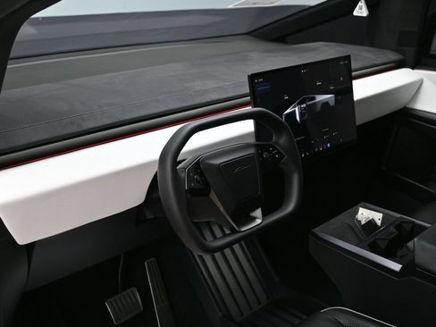 Used 2024 Tesla Cybertruck Cyberbeast AWD/4WD image 23
