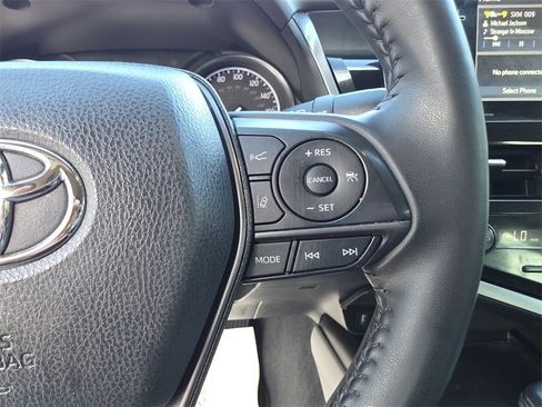 Used 2022 Toyota Camry SE image 30