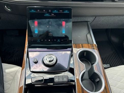 Certified 2026 Cadillac Escalade Platinum Sport w/ LPO, Floor Liner Package AWD/4WD image 8