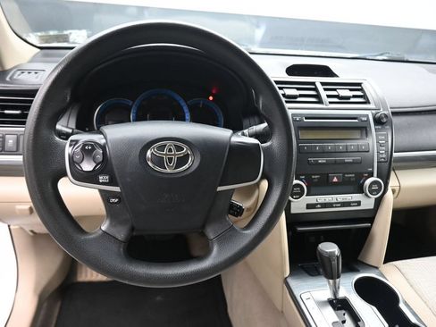 Used 2012 Toyota Camry LE FWD image 13