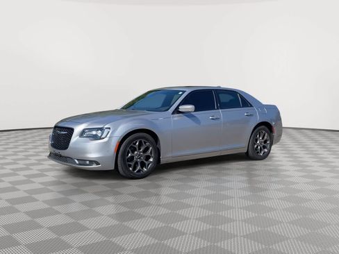 Used 2016 Chrysler 300 S w/ 300S Premium Group AWD/4WD image 4