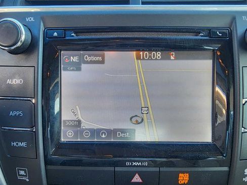 Used 2017 Toyota Camry XLE image 24