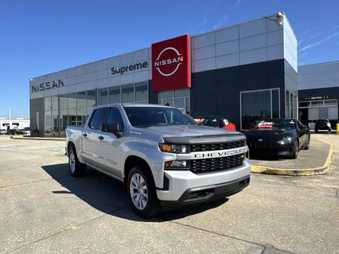 Used 2022 Chevrolet Silverado 1500 Custom image 1