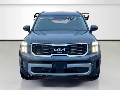 Used 2023 Kia Telluride S image 2