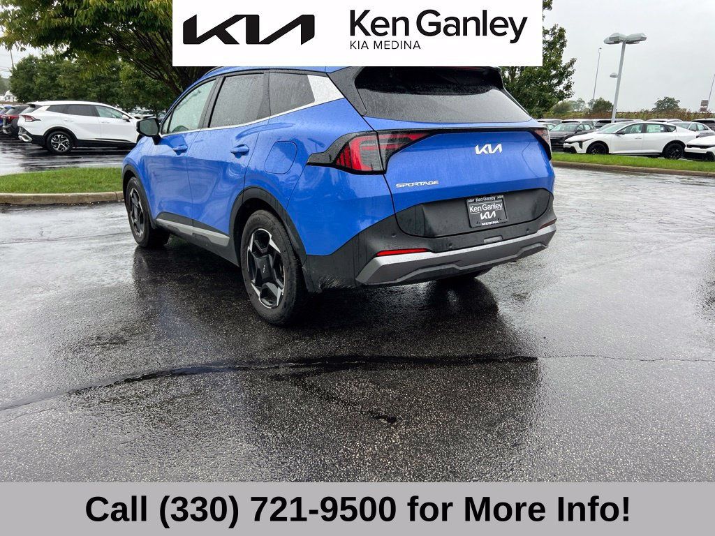 Certified 2026 Kia Sportage EX w/ EX Panorama Roof Package FWD image 14