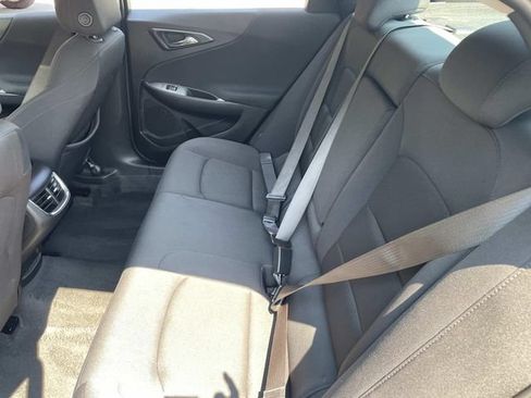 Used 2025 Chevrolet Malibu LT FWD image 19