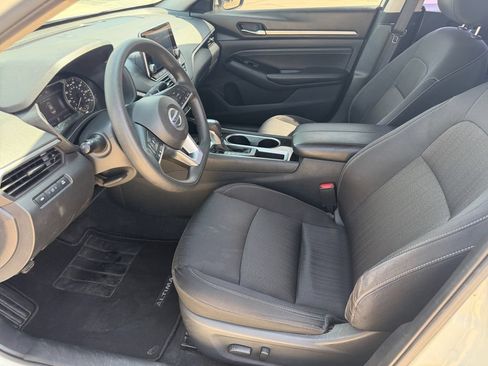 Used 2021 Nissan Altima 2.5 SV FWD image 11