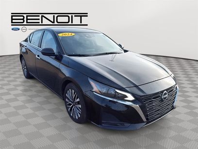 Used 2024 Nissan Altima 2.5 SV