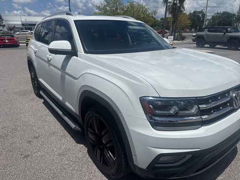 Used 2018 Volkswagen Atlas SEL Premium AWD/4WD image 3