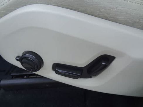 Used 2019 Volvo XC60 T5 Inscription AWD/4WD image 8