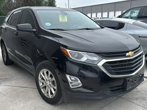 Used 2020 Chevrolet Equinox LS FWD image 3