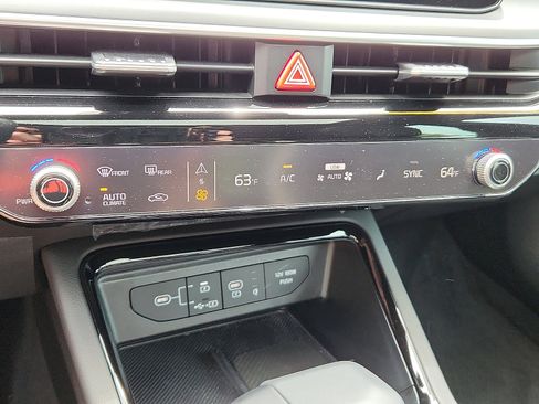 Used 2025 Kia K5 GT-Line w/ GT-Line Premium Package AWD/4WD image 16