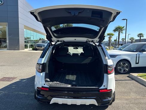 Certified 2025 Land Rover Discovery Sport Dynamic SE AWD/4WD image 17