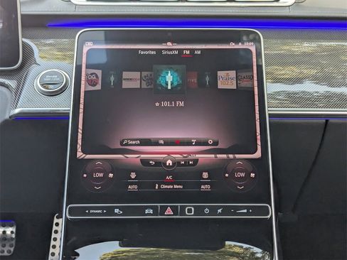 Used 2022 Mercedes-Benz S 580 S 580 w/ AMG Line Package image 11