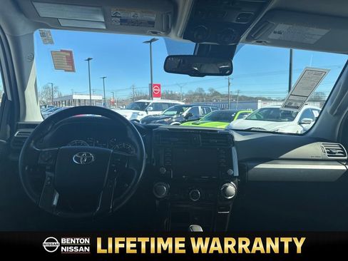 Used 2024 Toyota 4Runner TRD Off-Road Premium image 13