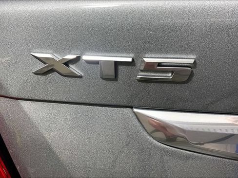 Used 2025 Cadillac XT5 Premium Luxury FWD image 14