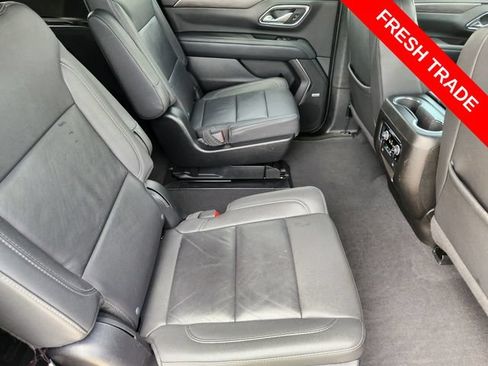 Used 2024 Chevrolet Suburban Z71 w/ Luxury Package AWD/4WD image 31