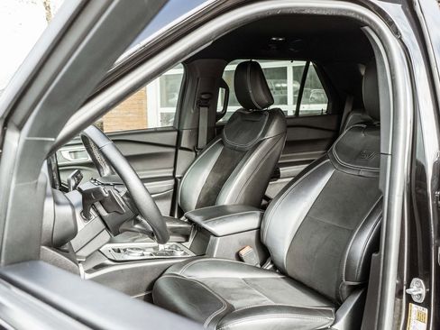 Used 2022 Ford Explorer ST w/ ST Street Pack image 6