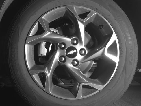Used 2025 Chevrolet Trax LT FWD image 12