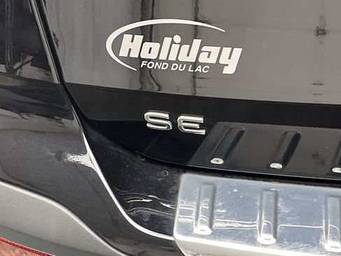 Used 2022 Volkswagen Taos SE image 29