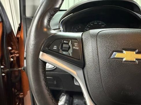 Used 2019 Chevrolet Trax LT w/ LT Convenience Package AWD/4WD image 15