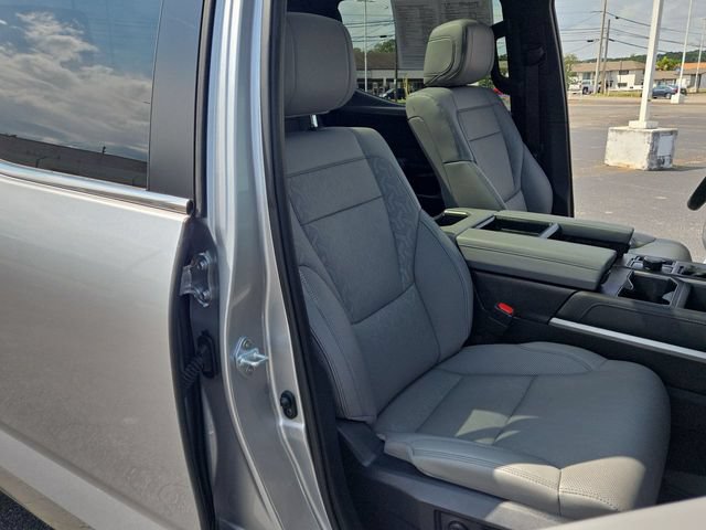 Used 2025 Toyota Tundra Limited w/ Power Package AWD/4WD image 24