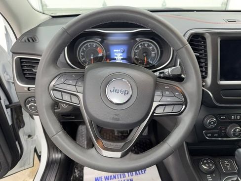 Used 2022 Jeep Cherokee Trailhawk w/ Premium Leather Package image 16