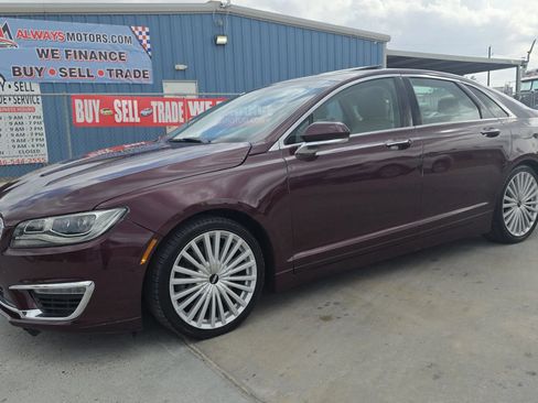 Used 2017 Lincoln MKZ Reserve FWD image 1