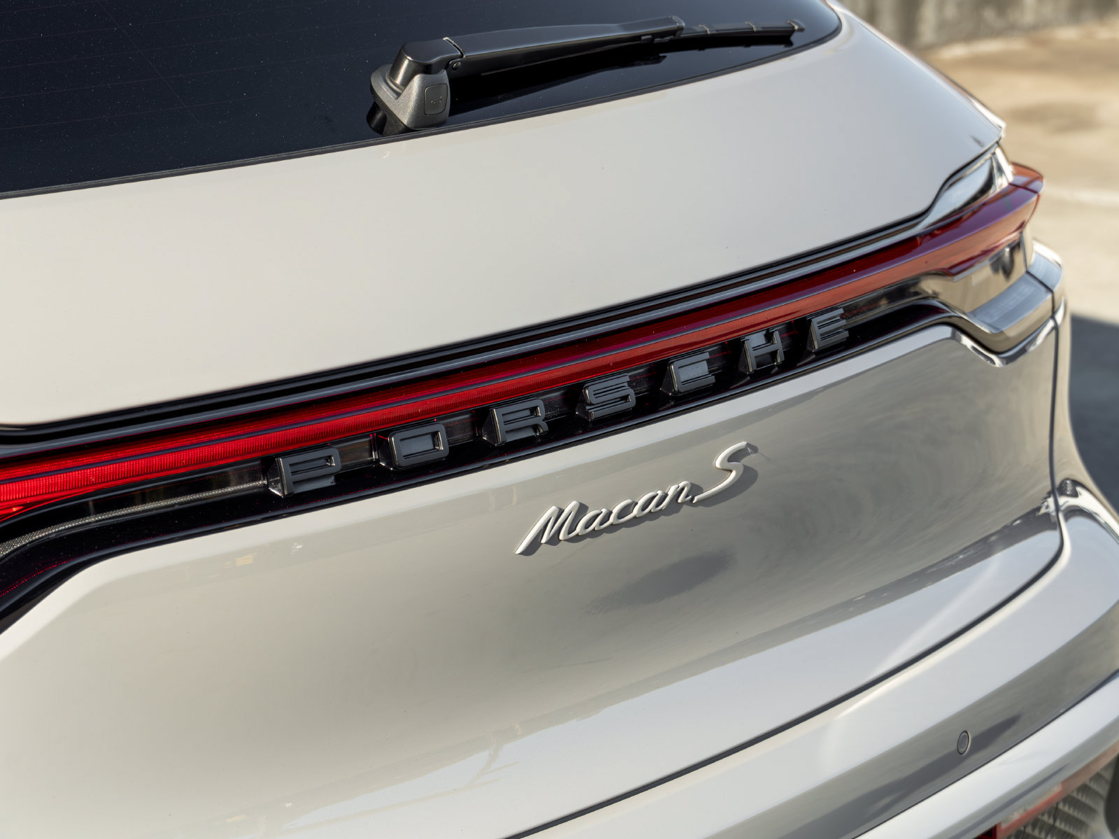 Certified 2023 Porsche Macan S AWD/4WD image 19