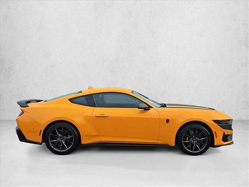 Used 2026 Ford Mustang Dark Horse image 4