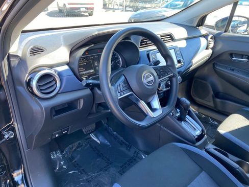 Used 2025 Nissan Versa SV image 32