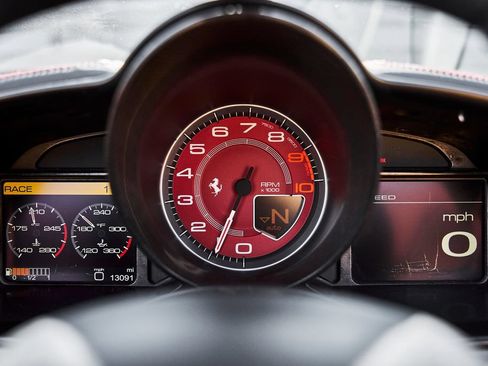 Used 2012 Ferrari 458 Spider RWD image 58