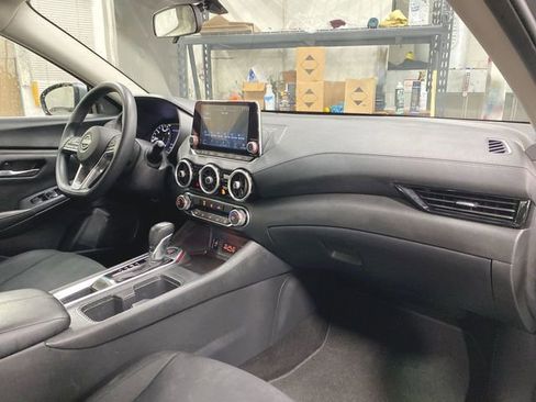 Used 2024 Nissan Sentra SV image 27