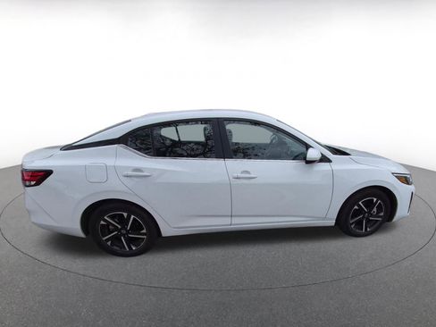 Used 2025 Nissan Sentra SV image 8
