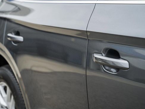 Used 2023 Audi Q5 2.0T Premium w/ Convenience Package image 17