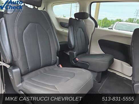 Used 2023 Chrysler Voyager LX FWD image 31