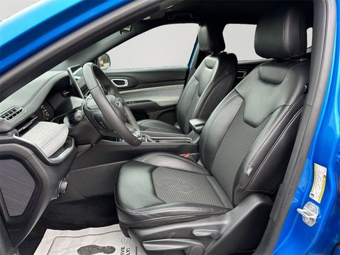 Used 2024 Jeep Compass Latitude image 24