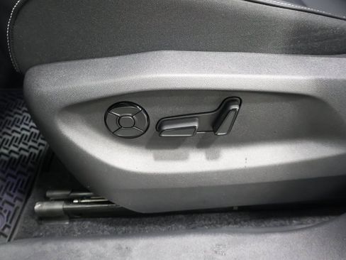 New 2026 Volkswagen Tiguan SE R-Line image 14