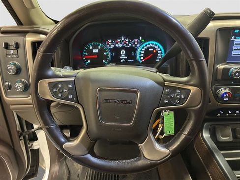 Used 2017 GMC Sierra 2500 Denali w/ Duramax Plus Package image 11