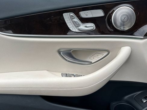 Used 2022 Mercedes-Benz E 350 Sedan image 12