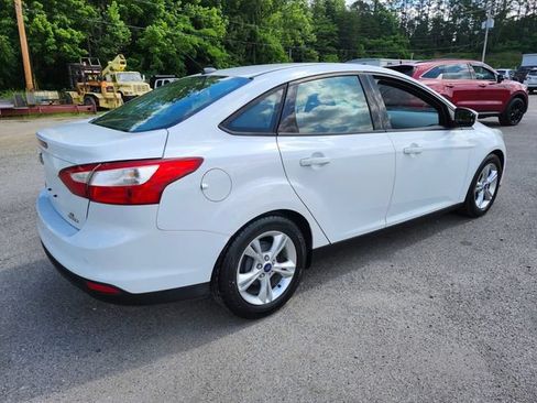 Used 2014 Ford Focus SE FWD image 8