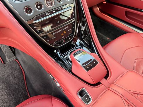Used 2020 Aston Martin DBS Superleggera RWD image 45