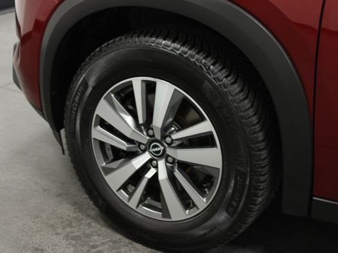 Used 2022 Nissan Pathfinder SL AWD/4WD image 10