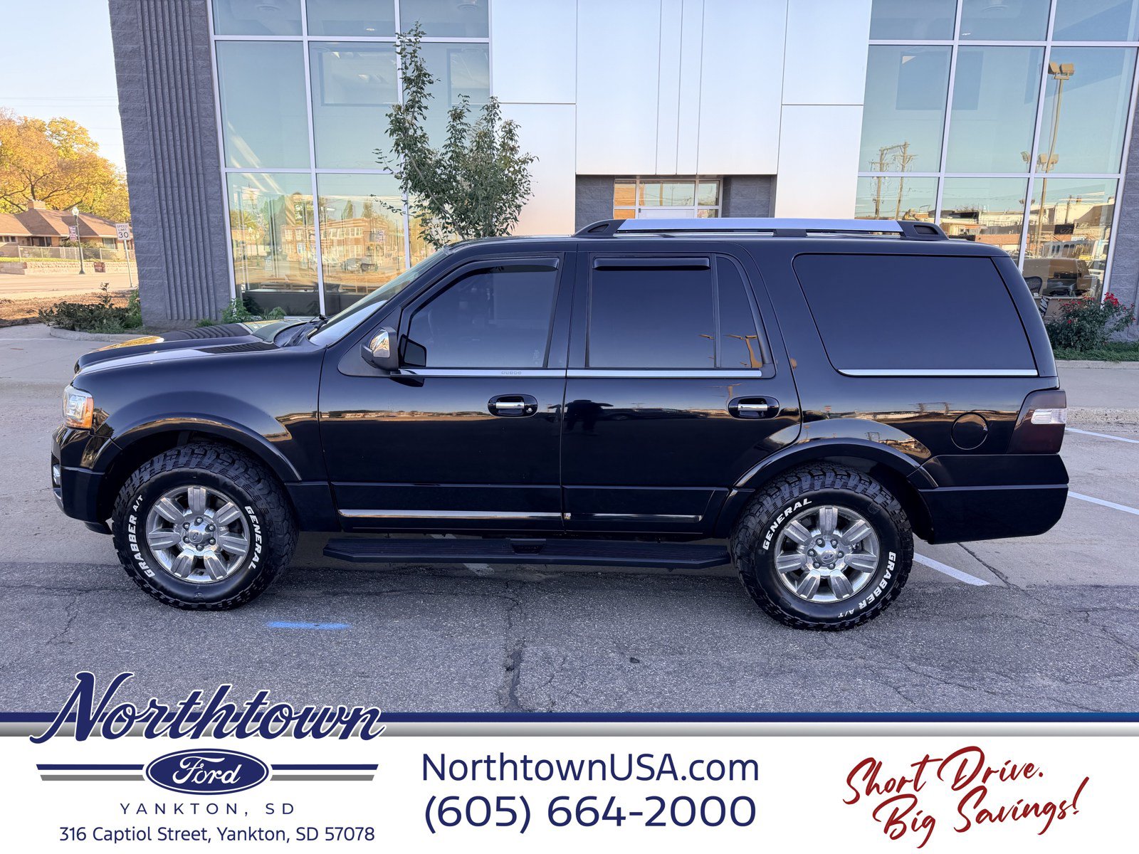 Used 2016 Ford Expedition Platinum AWD/4WD image 16