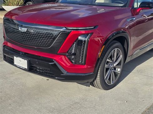 New 2026 Cadillac Vistiq Sport w/ LPO, Floor Liner Package image 9