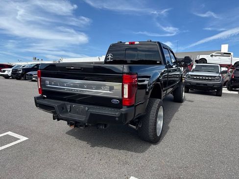 Used 2020 Ford F350 Platinum AWD/4WD image 2