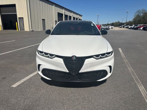 Used 2024 Alfa Romeo Tonale Sprint image 2