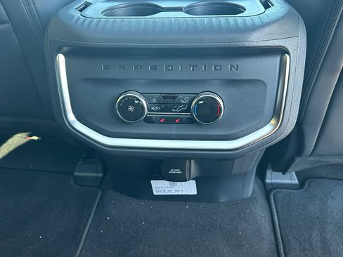 New 2026 Ford Expedition Max Platinum w/ Stealth Appearance Package AWD/4WD image 33