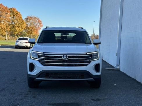 New 2026 Volkswagen Atlas SE image 9